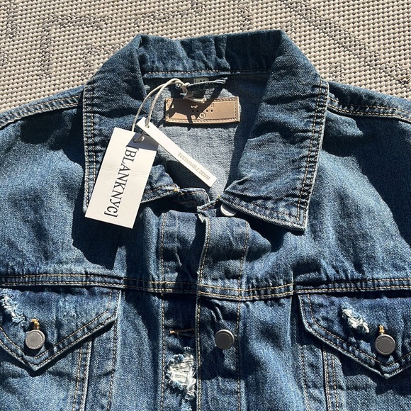 Blank NYC Distressed Denim Jacket NWT Size M - Picture 6 of 8
